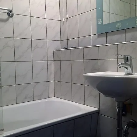 Gemuetliche 4-sterne-wohnung In By Interhome 公寓 *