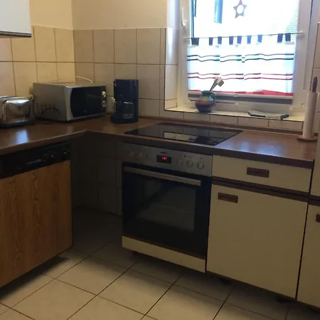 Gemuetliche 4-sterne-wohnung In By Interhome 公寓 *